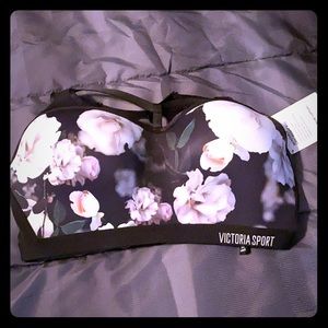 NWT Victoria secret sports bra